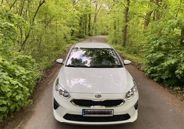 Kia Ceed cena 56900 przebieg: 61000, rok produkcji 2019 z Poznań małe 631